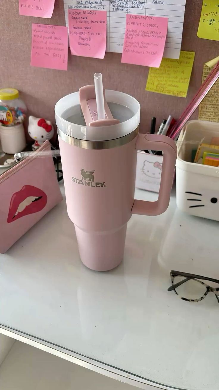 Stanley Quencher H2.0 FlowState™ Tumbler |40 oz| Cherry Blossom( Imported Premium Quality )