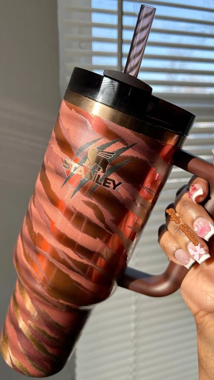 THE TYLA TYGER X STANLEY | QUENCHER TUMBLER 40oz(IMPORTED PREMIUM QUALITY )