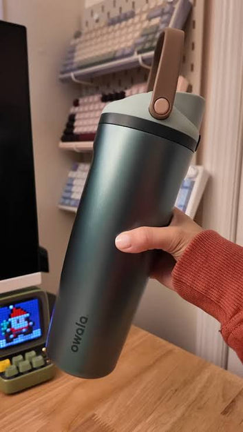 Owala FreeSip® Tumbler & Sway | 30 oz | Metallic Green