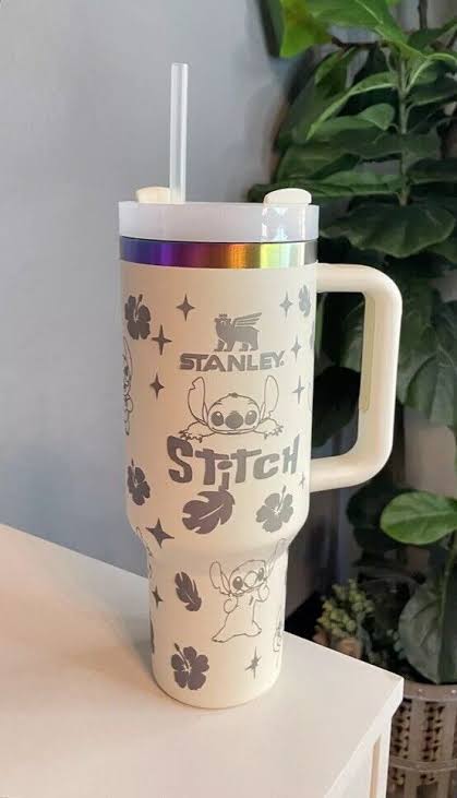 Stanley Quencher H2.0 FlowState™ Tumbler |40oz| Stitch White(Premium Quality)