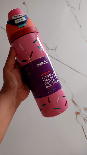 Owala FreeSip | 24 Oz | Sprinkles