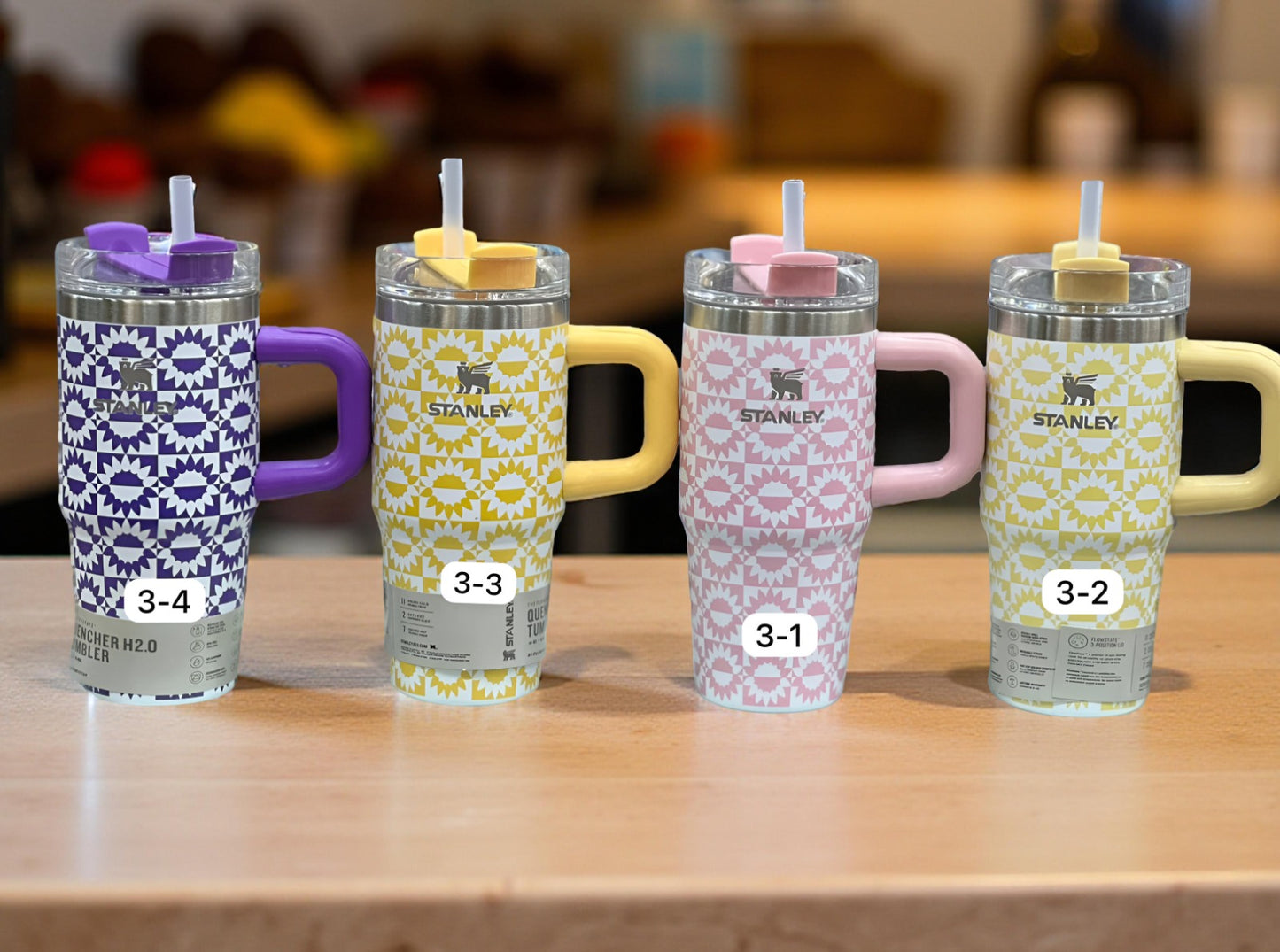 The Butter Sunflower Quencher H2.0 FlowState Tumbler | 14 oz