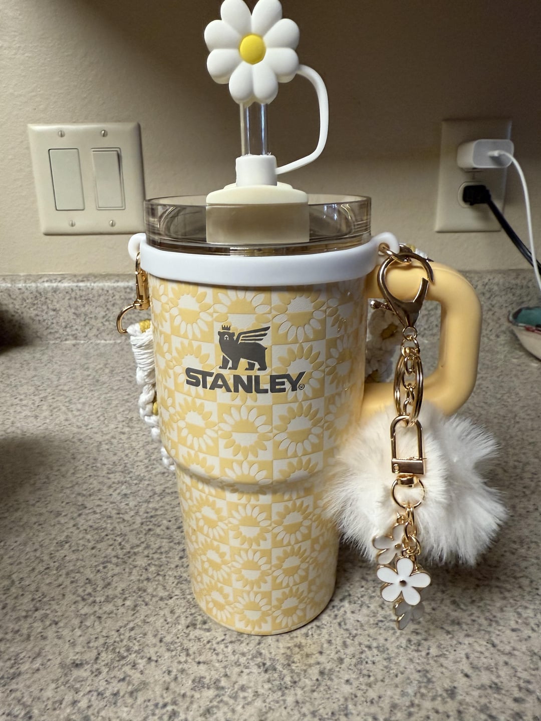 The Butter Sunflower Quencher H2.0 FlowState Tumbler | 14 oz